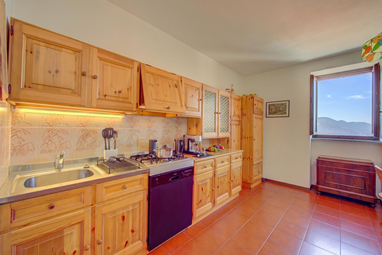 Private kitchen 5, Charming Magognino Stresa Hills Lake View, Verbano-Cusio-Ossola