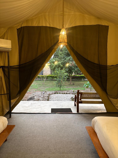 Bedroom 2, Hotel Tharu Garden, Narayani