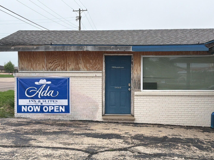 Exterior detail, Ada Inn & Suites, Pontotoc