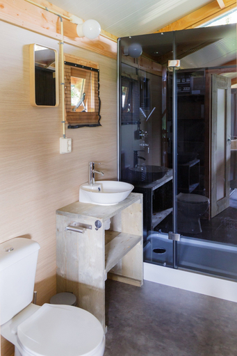 Bathroom 3, Tent Lodge With Dishwasher in Twente, Haaksbergen