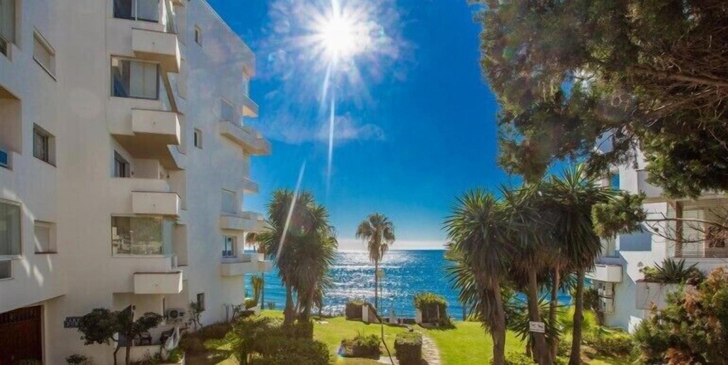 Others 5, Beachfront apartment in Marbella, Málaga