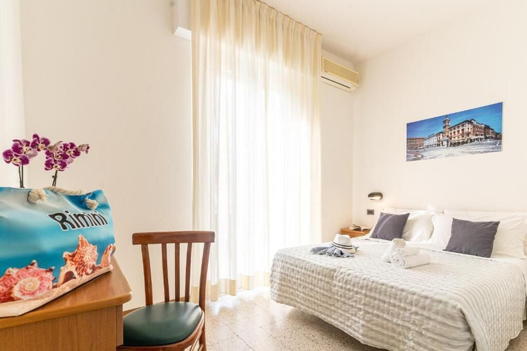 Bedroom 3, Hotel Lariana, Rimini