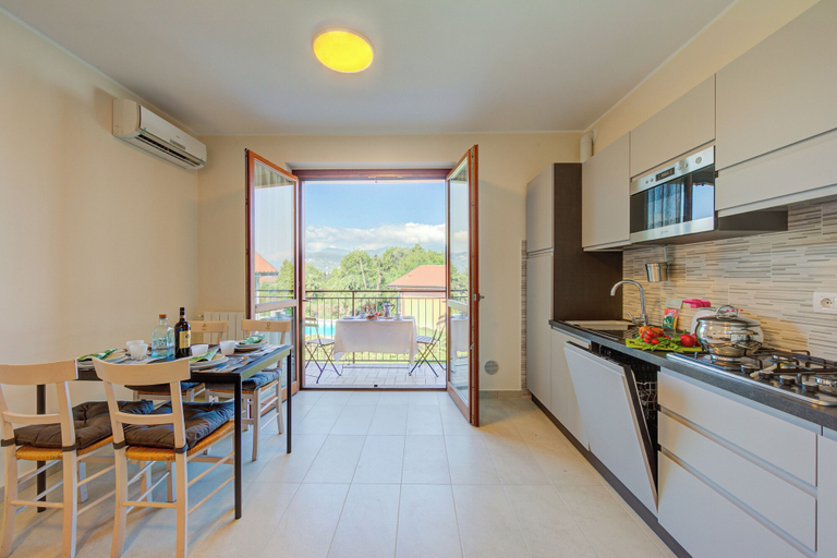 Private kitchen 3, Cottage del Lago: Lake Maggiore Villa With Shared Pool, Varese