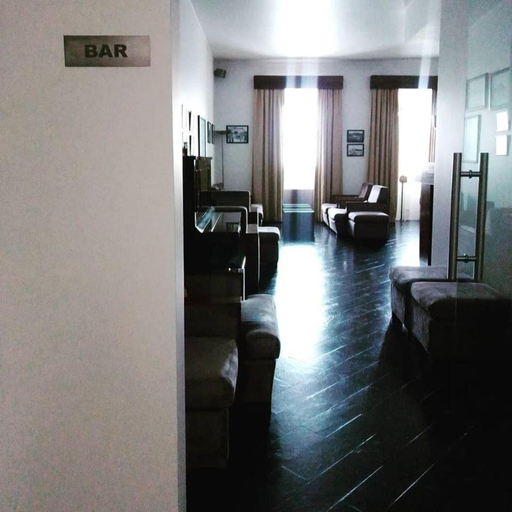 Others 3, Hotel Acez, Vendas Novas