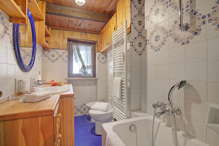Bathroom 5, Appartamento Beau Soleil ski in ski out, Torino