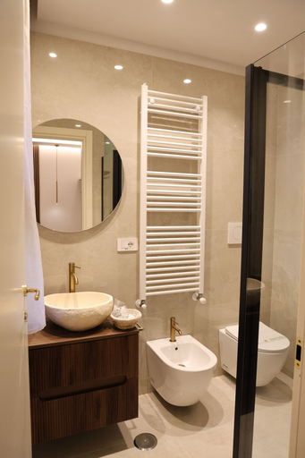 Bathroom 5, Casa Lucia, Salerno
