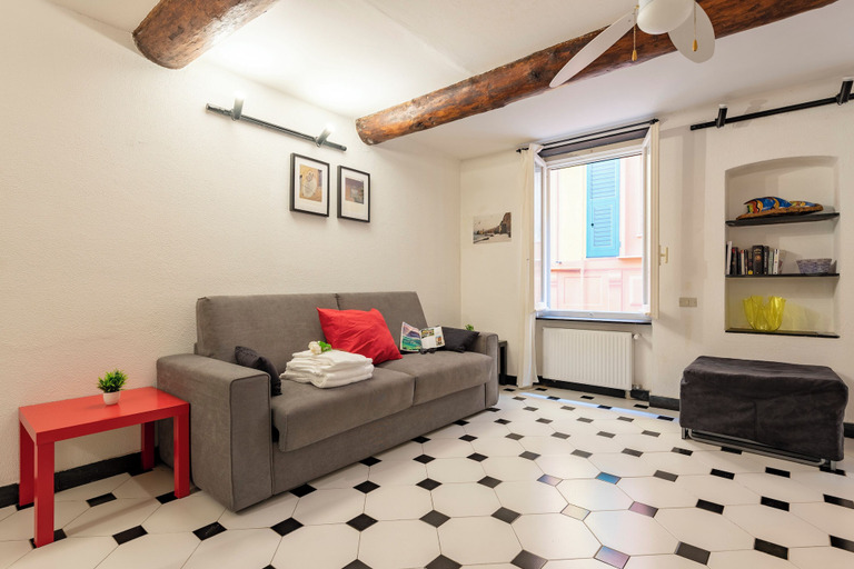 Living area 2, Charming Apartment Historic Center Camogli, Genova