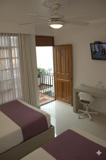 Others 2, Hotel Santa Rosa, Del Centro