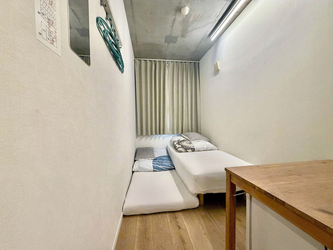 Bedroom 5, Kangaroo Hotel SIDE B, Taitō