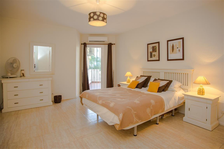 Bedroom 3, Beachfront apartment in Marbella, Málaga