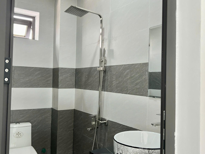 Bathroom 3, Nhà mình homestay Huế, Hương Thủy