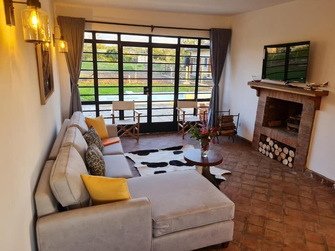 Living area, The Landing Nanyuki cottages, Kieni