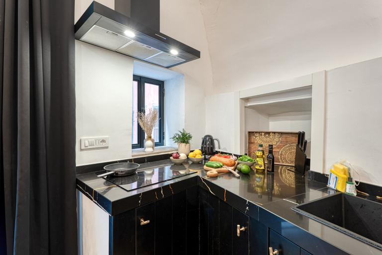 Private kitchen 4, Boutique Apartment Casa Del Barone, Imperia