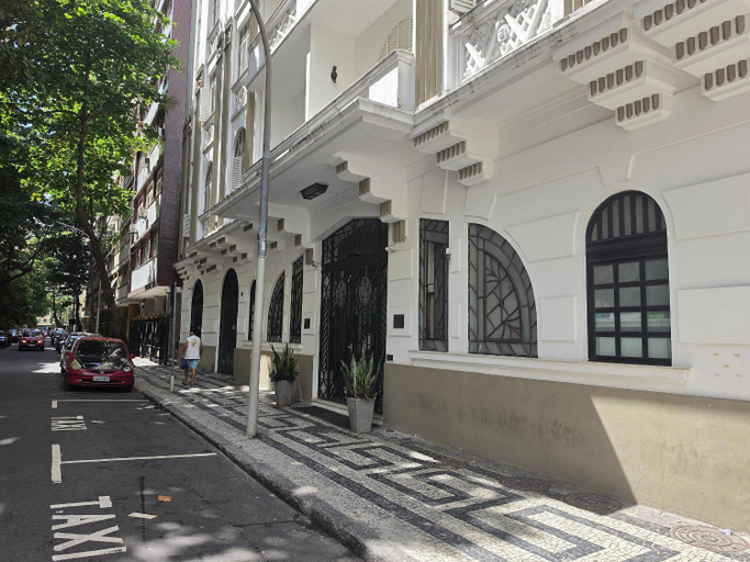 Facilities 4, South Beach - Copacabana, Rio de Janeiro
