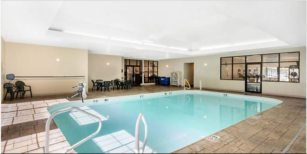 Indoor pool, Hilton Vacation Club The Falls Village Branson, Taney