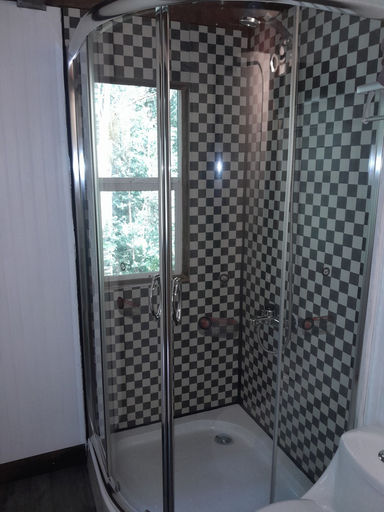 Bathroom 3, Hostal La Minga, Palena