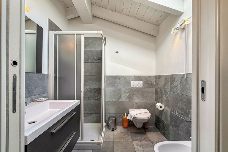 Bathroom 3, Mansarda di Pianello, Como
