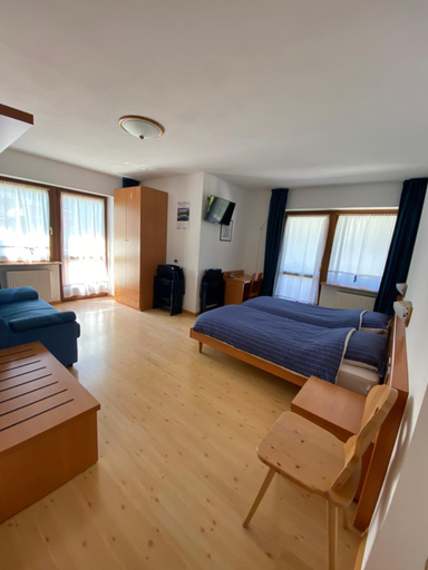 Bedroom 3, Garni Ladinia, Belluno