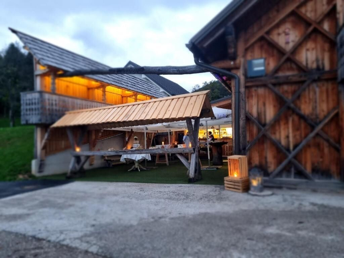 Exterior, Glamp Pr Kuzuc, Cerklje na Gorenjskem