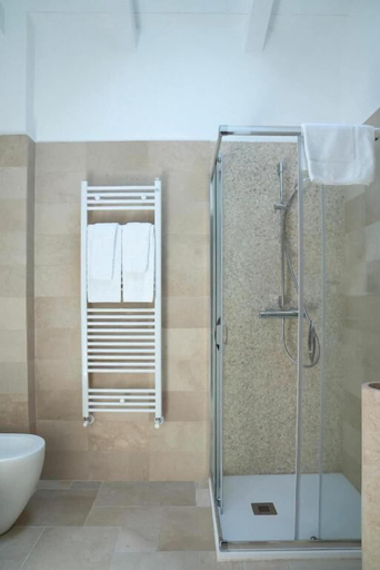 Bathroom 5, Otto Apulia House, Barletta-Andria-Trani