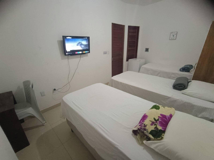 Bedroom 3, Pousada Maria Bonita - Centro, 10min da Praia de Camapum, Macau RN