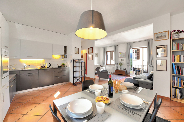 Dining 5, Residenza Lungolago Melide for 5, Lugano