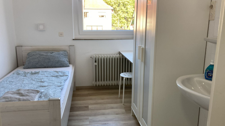 Bedroom 3, Pension Highway 3 Sennestadt-Bielefeld, Bielefeld