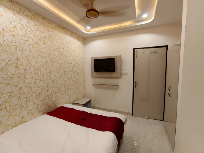 Room 4, SHIV DHAM PALACE, Varanasi