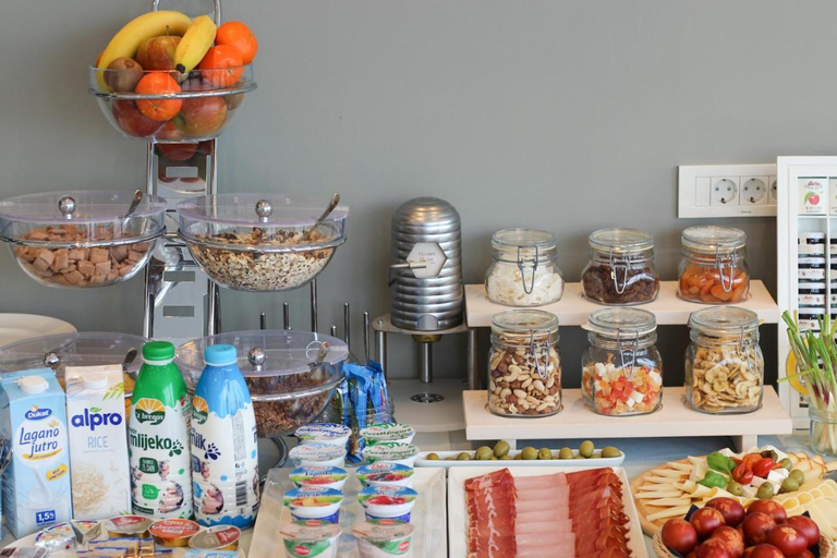 Food & Drinks 4, Pansion Leggero, Krk