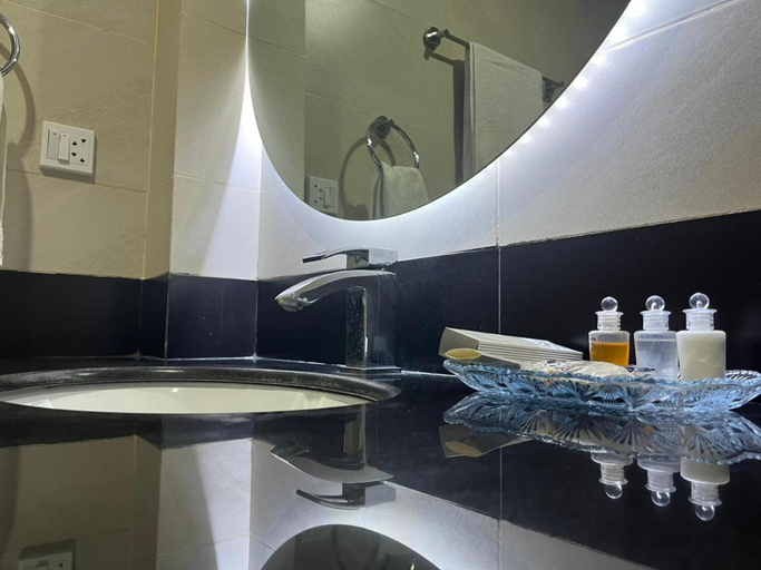 Bathroom 4, Hispar Hotel, Northern Areas