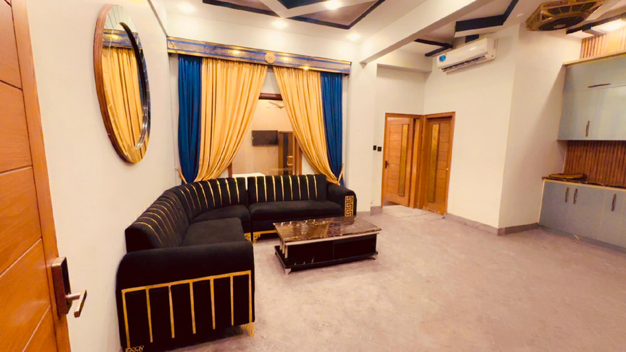 Others 5, Hotel Sapphire, Karachi