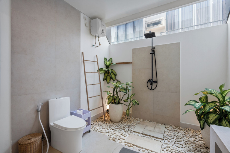 Bathroom 2, L'Angelo Villa Canggu, Badung