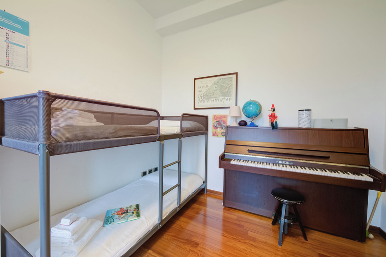 Bedroom 4, Casa Michelangelo Lake Garda Terrace Apt Sleeps 6 + AC, Brescia