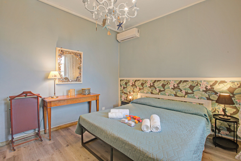 Room 5, Pinehome & Garden - Total Relax, Savona