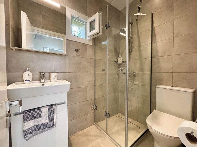 Bathroom, Kumquat Apartments, Ionian Islands