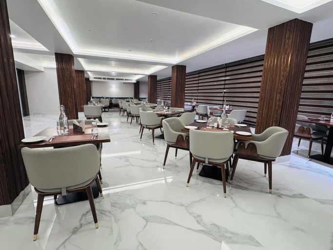 Restaurant 3, Vaishnavi Beacon Hotel Patna, Patna