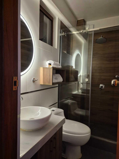 Bathroom 5, Adolfos Hotel Cusco, Cusco