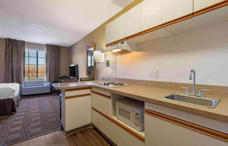 Others 5, Studio 6 Extended Stay Minneapolis Airport Eagan North MN, Dakota