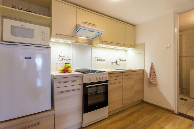 Private kitchen 4, House Hortenzia Lake View Terrace & Garden, Tapolca