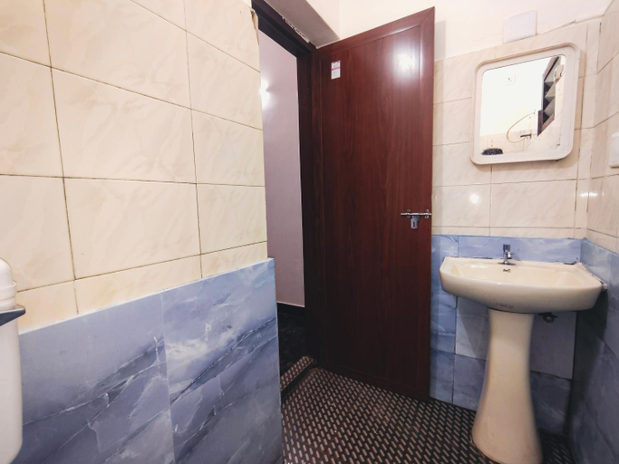 Bathroom 4, Swarna tourist home, Idukki
