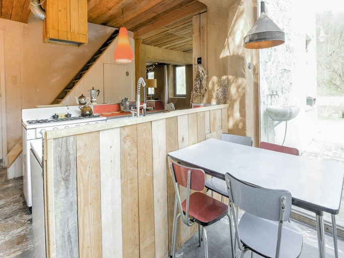 Food & Drinks, Holiday Home in Philippeville with garden, Namur