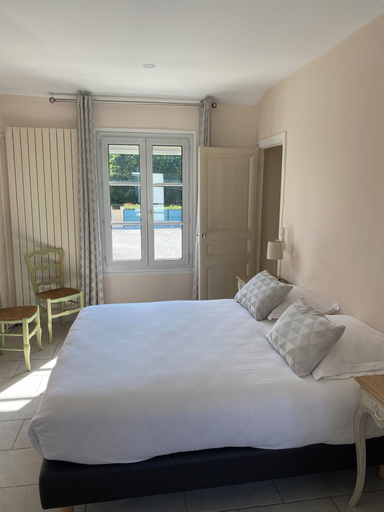 Bedroom 3, Hostellerie du Pavillon St Hubert, Oise