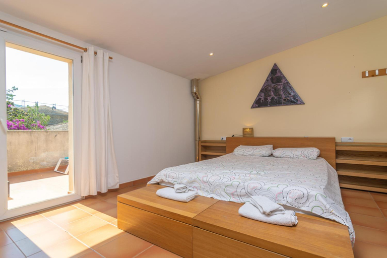 Facilities 2, Ca's Pobres, Baleares