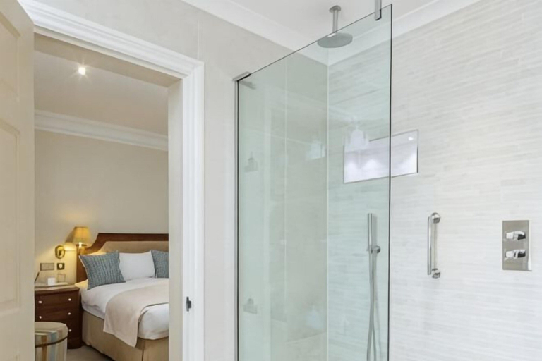 Bathroom 3, Sloane Place, London