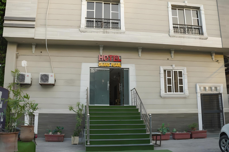 3, Grand Pearl Hotel Gulberg, Lahore