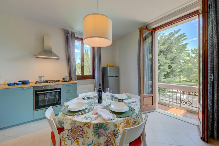 Private kitchen 2, Casa Lia 2BR for 4 in Desenzano Parking & AC, Brescia