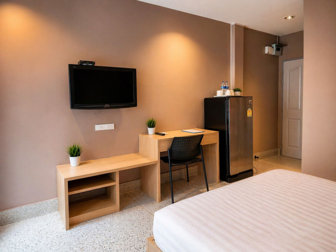 Bedroom 3, The Fifth Residence Hotel, Pathum Wan