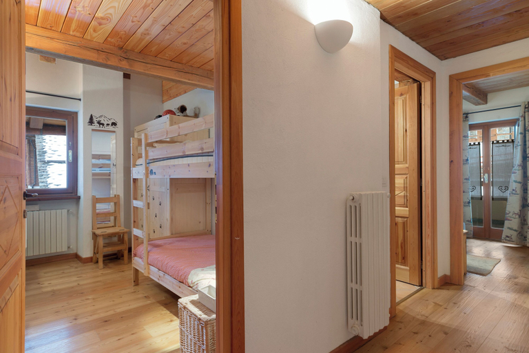 Room 5, Gleise Lodge apartment, Torino