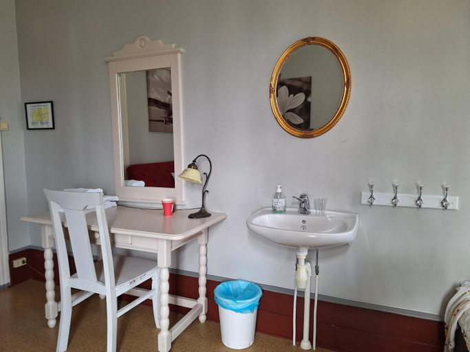 Bathroom, Tjøtta Gjestegaard, Alstahaug