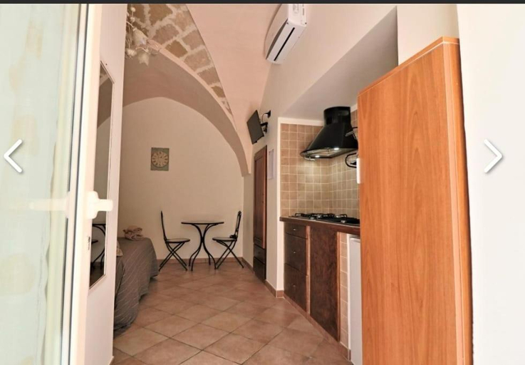 Others 5, La corte delle more, Lecce